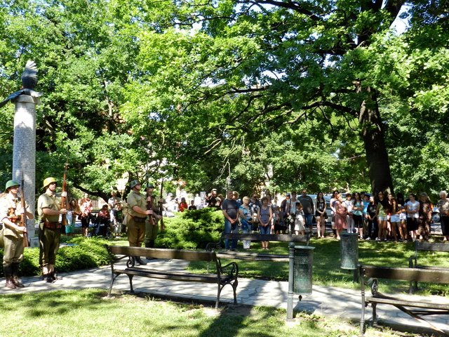 Emlékmenet a katonahősökért 2017 35